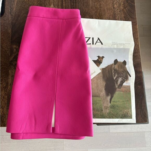 NWT Aritzia Wilfred Tempest / Patio Vegan Leather Mini Skirt in Vital Pink - Picture 6 of 6